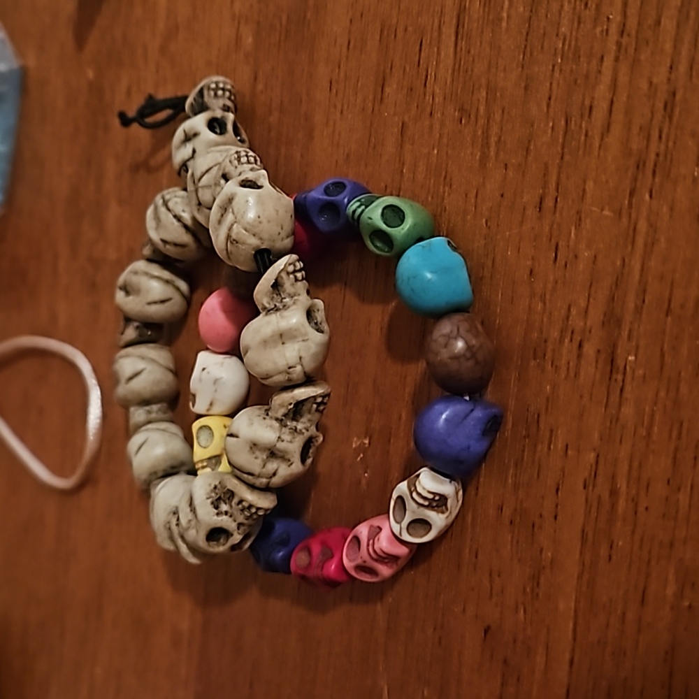 ❄️3 for $20❄️Halloween fun skull bracelets